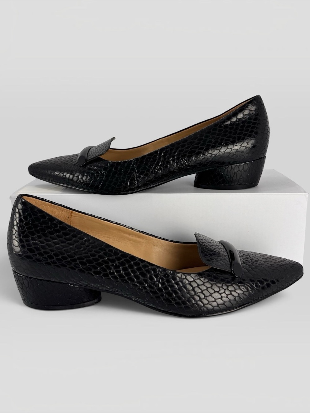 Naturalizer Womens Pump 10 M Booker Point Toe Low Heel Black Leather Loafer Shoe